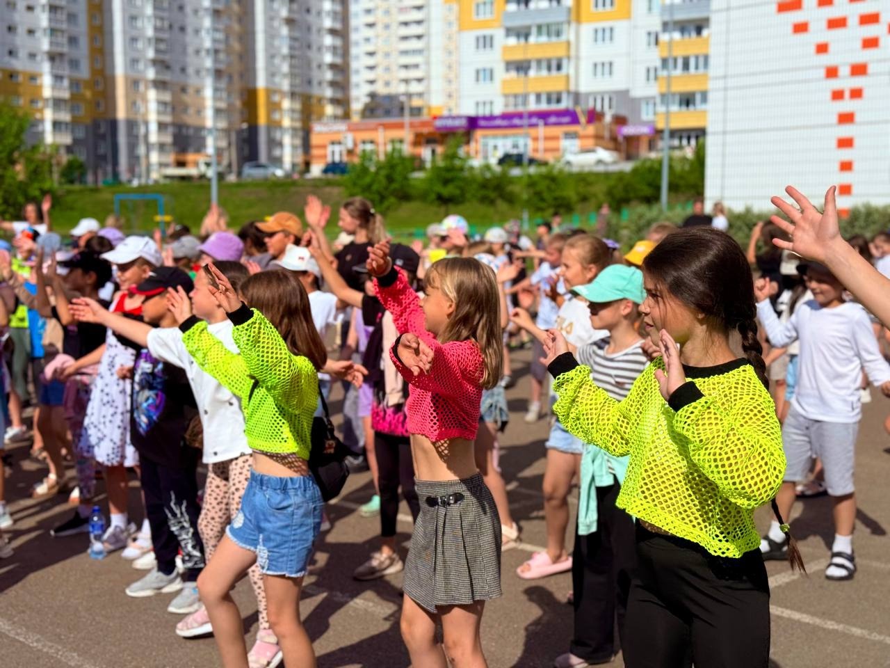 28 июня День молодежи.