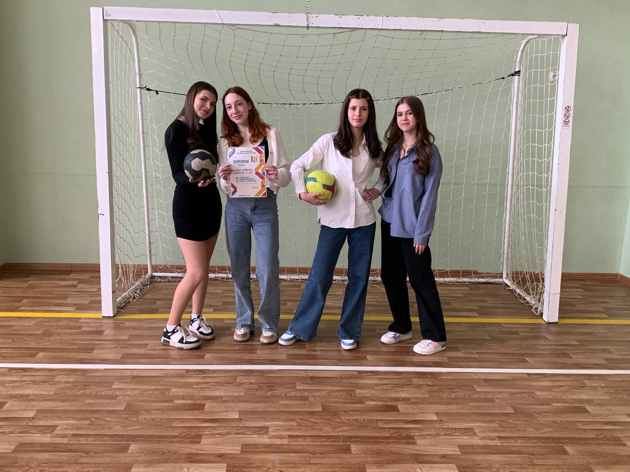 Соревнования по мини-футболу среди учащихся в рамках «Красноярской семейной спартакиады — 2023».