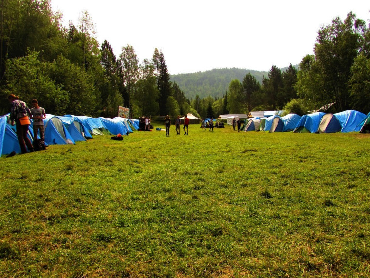 Путёвки в летние лагеря для подростков из Красноярска.