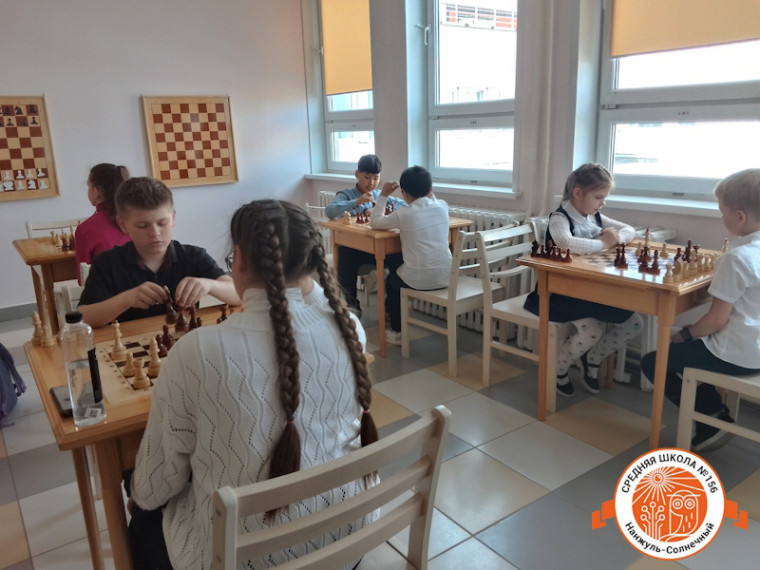 Шахматный турнир школы.