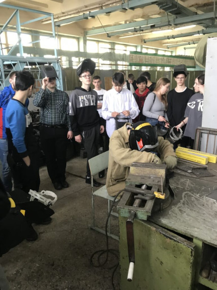 Экскурсия для 9 классов в «Красноярском индустриально-металлургическом техникуме».